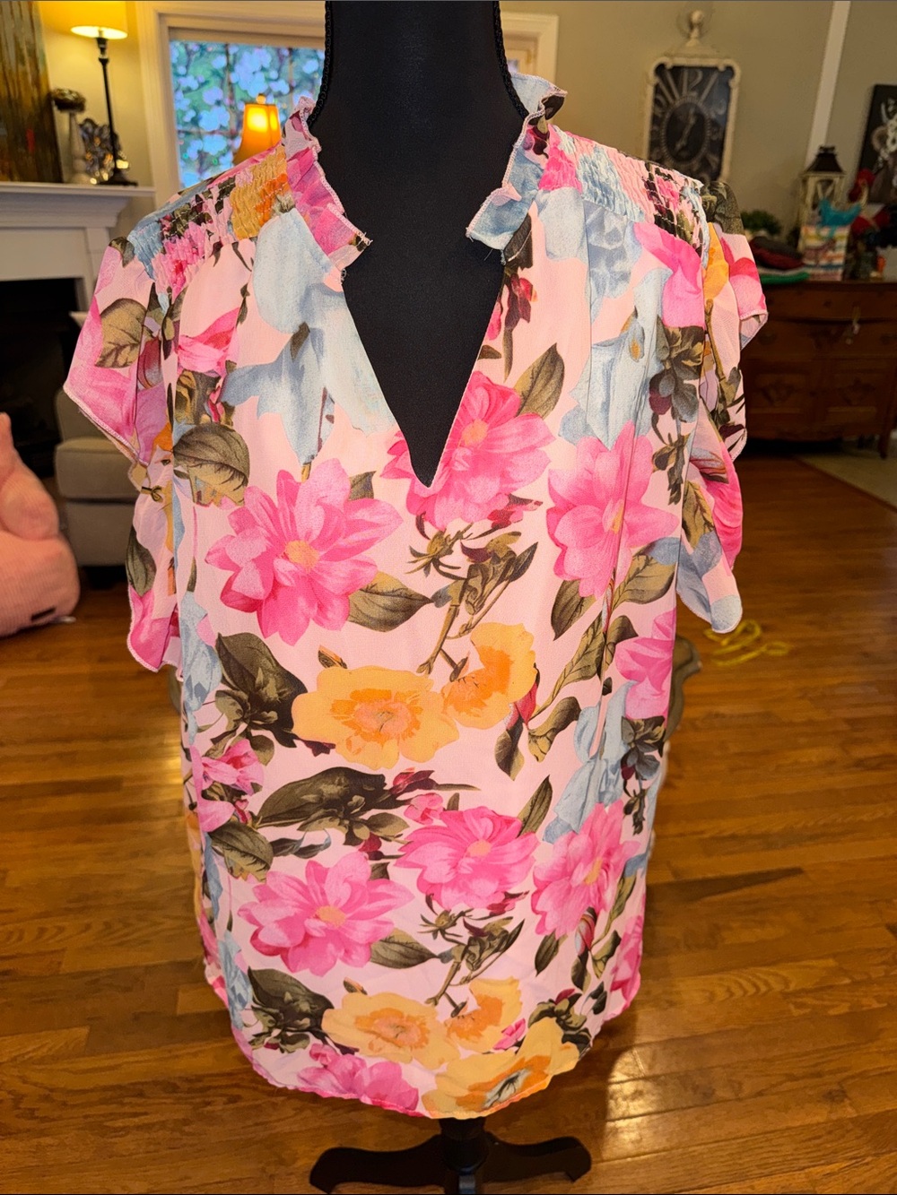 Women's Pink Floral Ruffle-Trim V-Neck Blouse